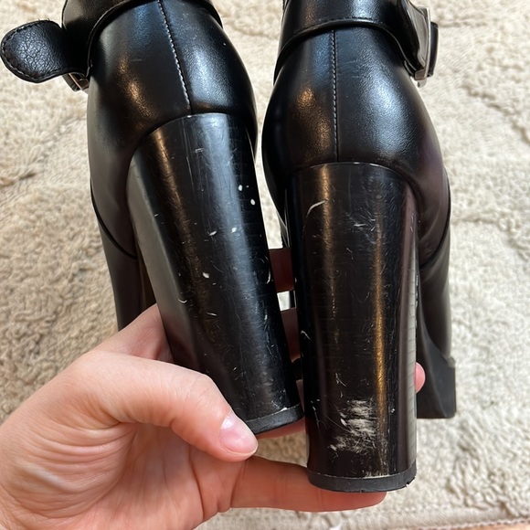 Milwaukee Performance Booties - Picture 5 of 6